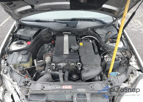 2005 Mercedes-Benz C 230 Kompressor Sport из США, поврежденный, VIN WDBRF40J55F622750